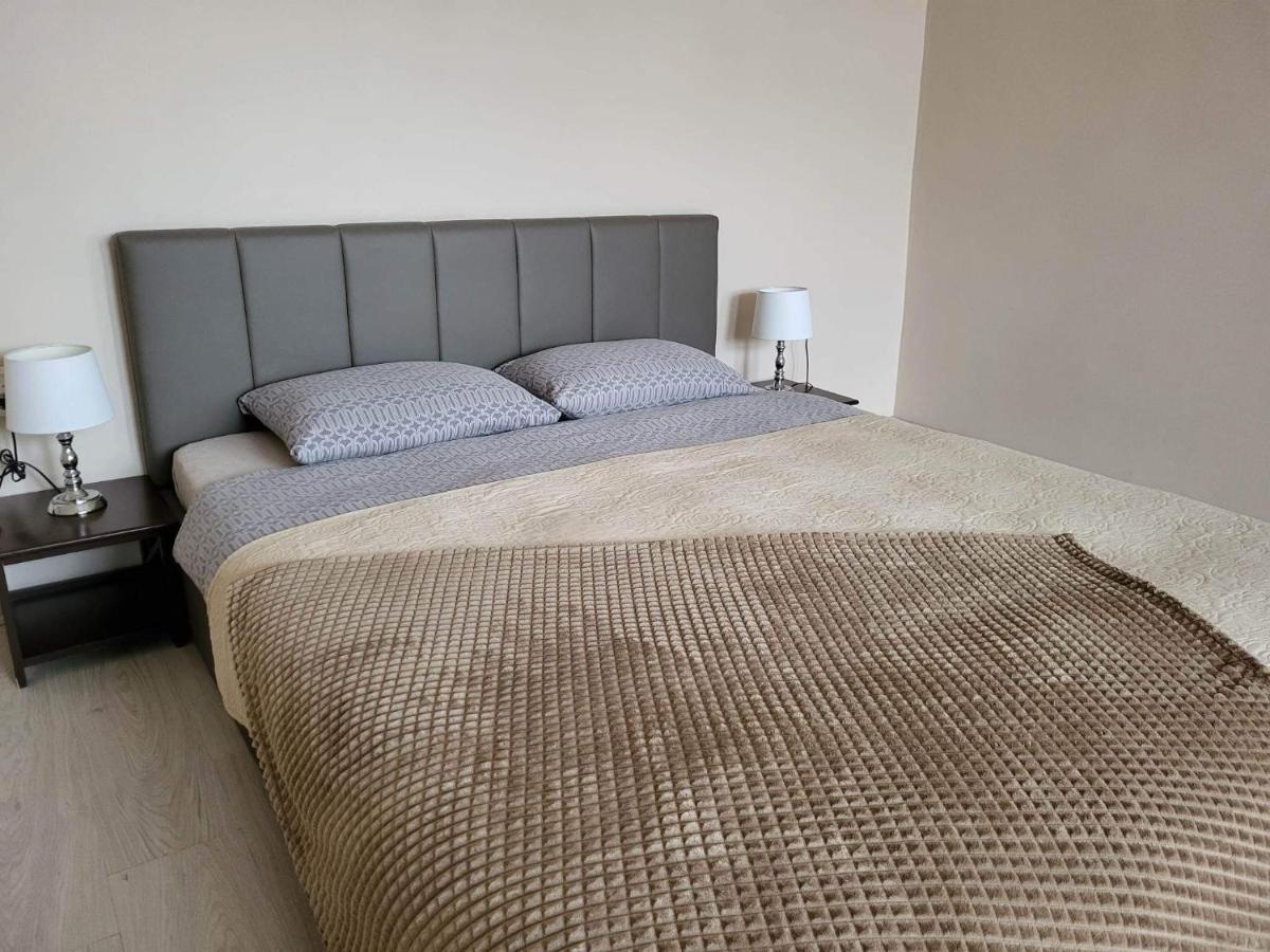 Cozy 2 Room Apartment In The Oldtown Of 克莱佩达 外观 照片